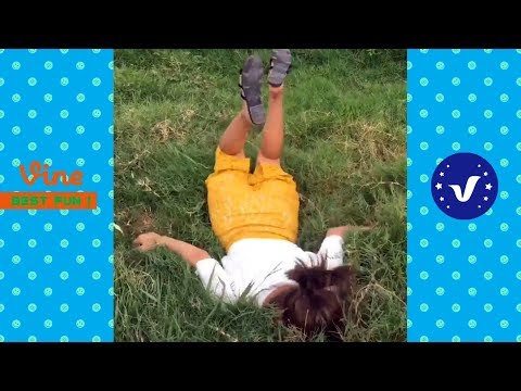Funny Videos 2017 ● People doing stupid things P1