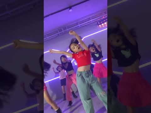 BABYMONSTER - 2NE1 MASH UP | 芊宇 MV CLASS