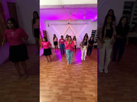 Pink lips👄 #pinklips #womensday2025 #dance #sunnyleone #trending #viralvideo #bollywood #dancer