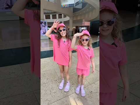 Meet my twin daughters #jonathanjoly #shorts #twins ￼