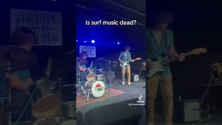 Let’s keep it alive #surfmusic #indie #surfvibes #sunroom #beach #indierock