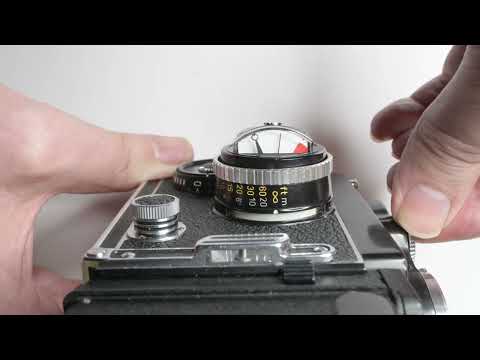 Rolleiflex 3.5F — Depth of field indicator demonstration