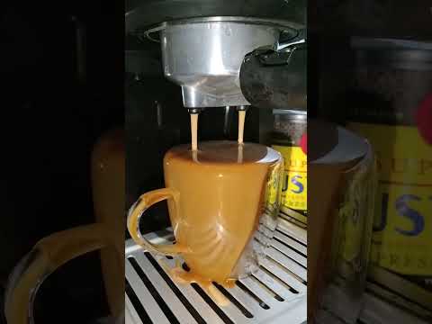 Barista Overflows The Espresso!!